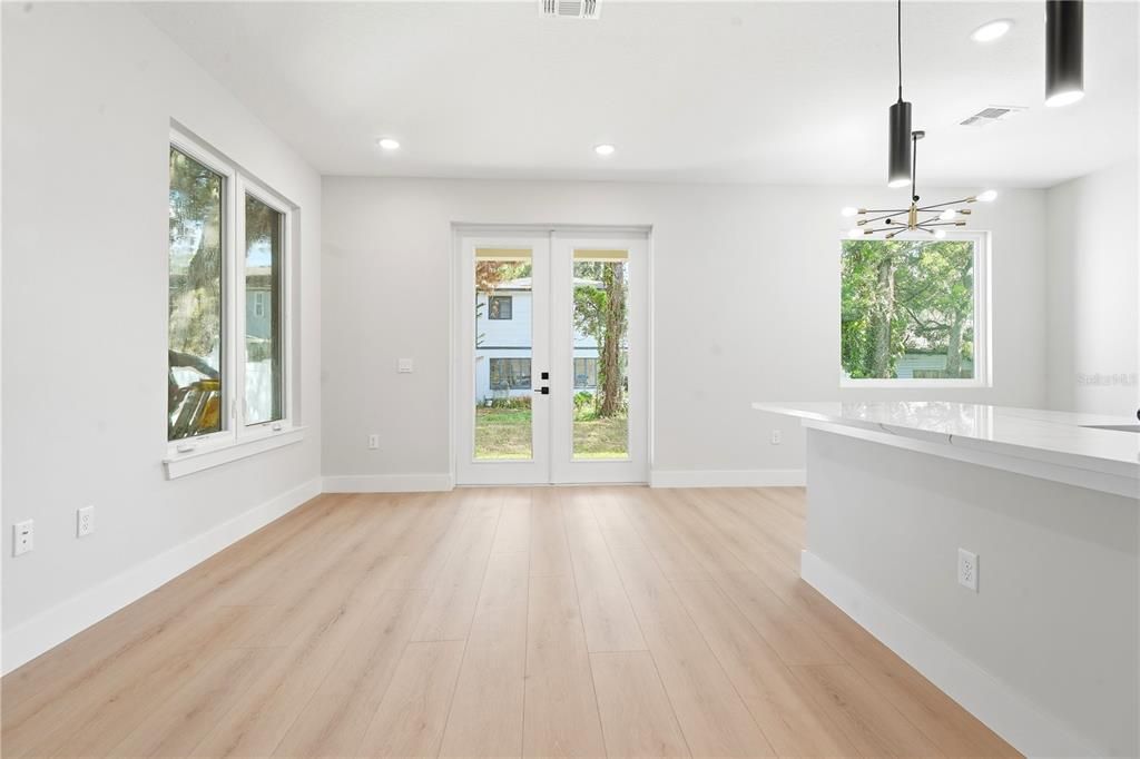 For Sale: $559,000 (3 beds, 2 baths, 1576 Square Feet)