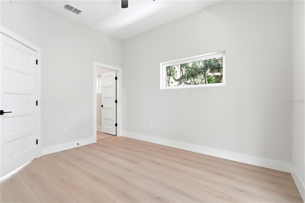 For Sale: $559,000 (3 beds, 2 baths, 1576 Square Feet)