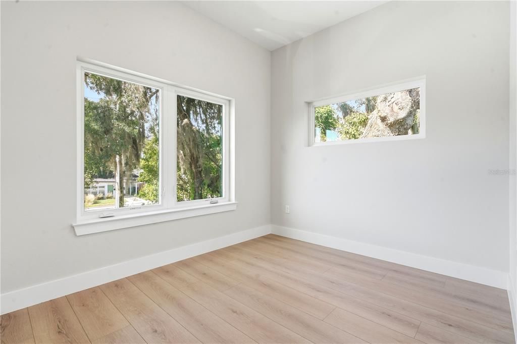 For Sale: $559,000 (3 beds, 2 baths, 1576 Square Feet)