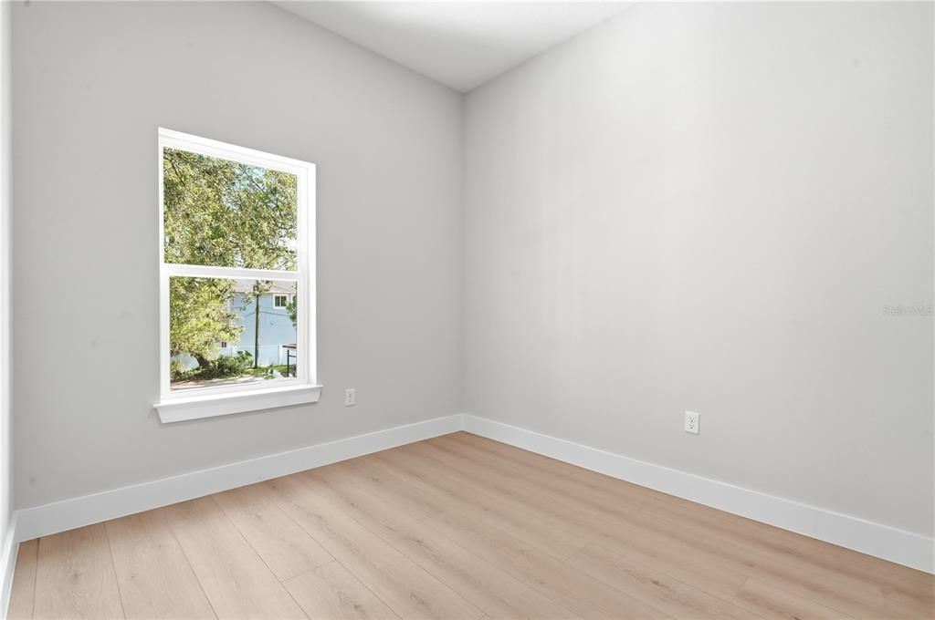 For Sale: $559,000 (3 beds, 2 baths, 1576 Square Feet)