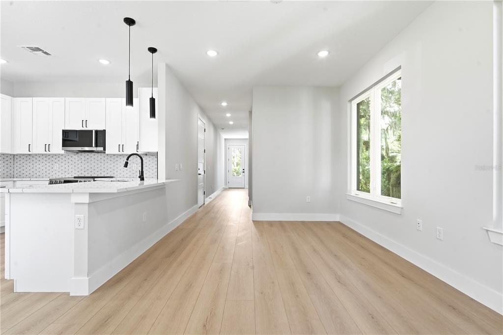 For Sale: $559,000 (3 beds, 2 baths, 1576 Square Feet)