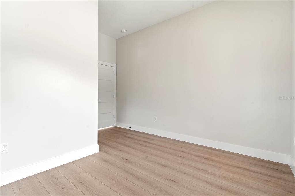 For Sale: $559,000 (3 beds, 2 baths, 1576 Square Feet)