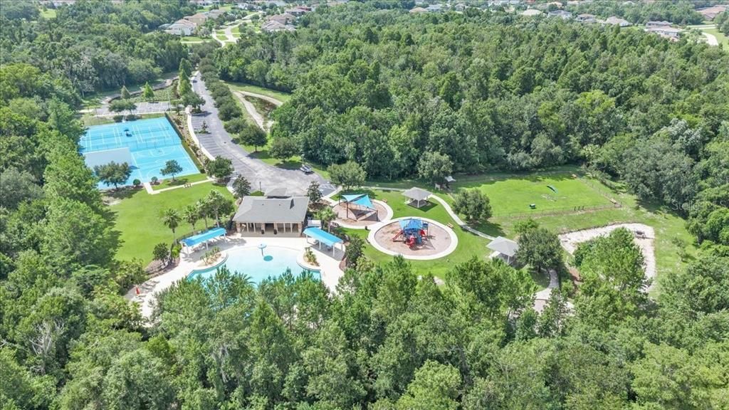 На продажу: $1,350,000 (5 спален, 3 ванн, 4520 Квадратных фут)