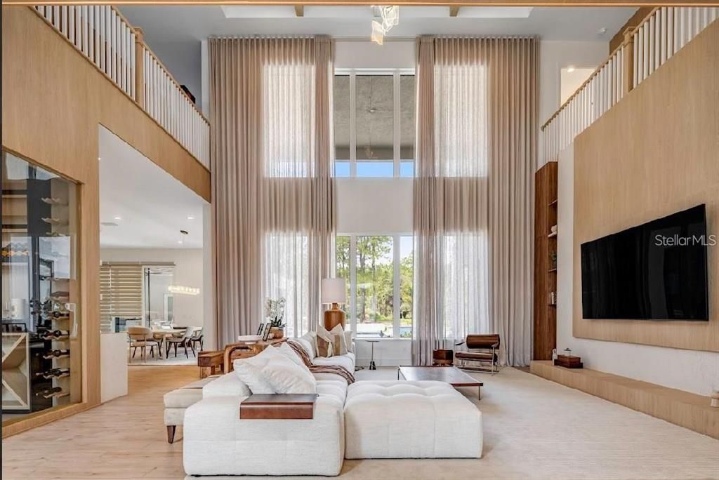 На продажу: $5,499,000 (6 спален, 7 ванн, 8479 Квадратных фут)