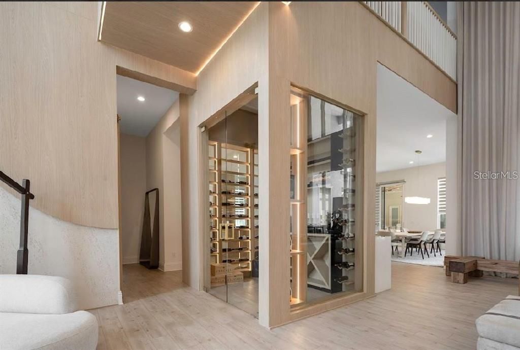 На продажу: $5,499,000 (6 спален, 7 ванн, 8479 Квадратных фут)