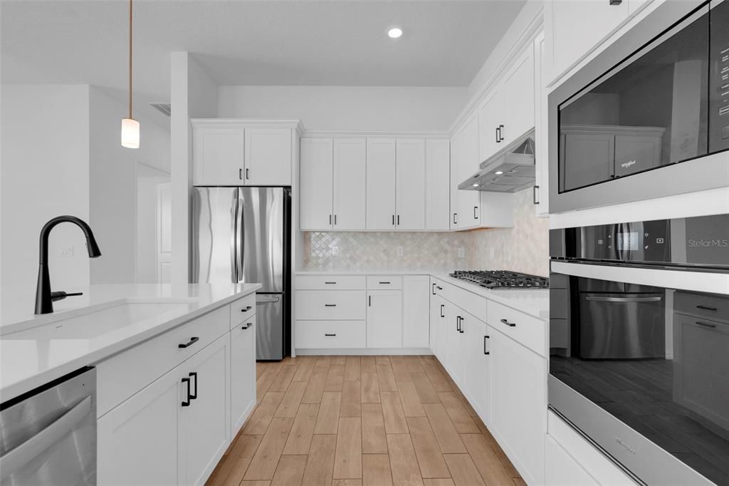 На продажу: $999,990 (3 спален, 3 ванн, 2258 Квадратных фут)