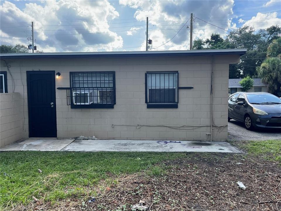 For Rent: $1,050 (2 beds, 1 baths, 559 Square Feet)