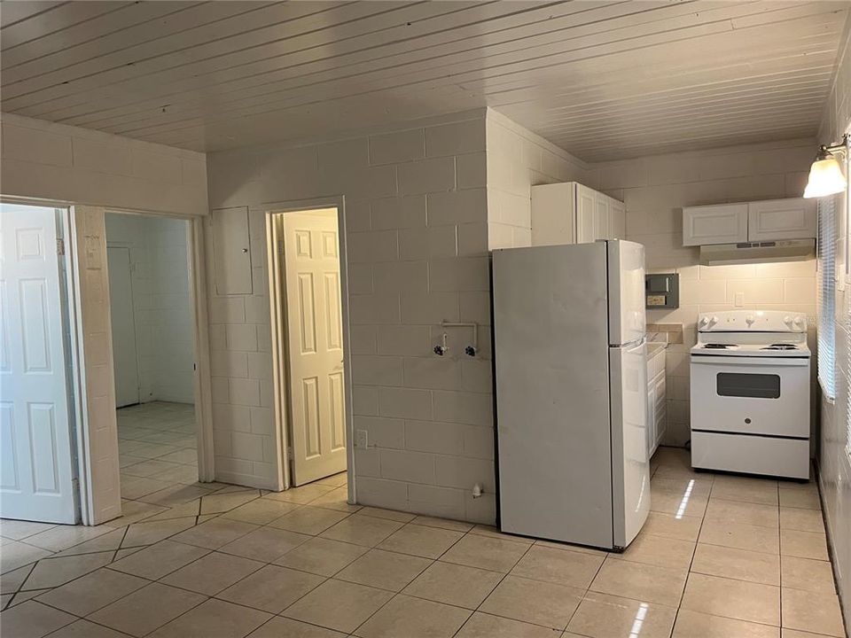 For Rent: $1,050 (2 beds, 1 baths, 559 Square Feet)