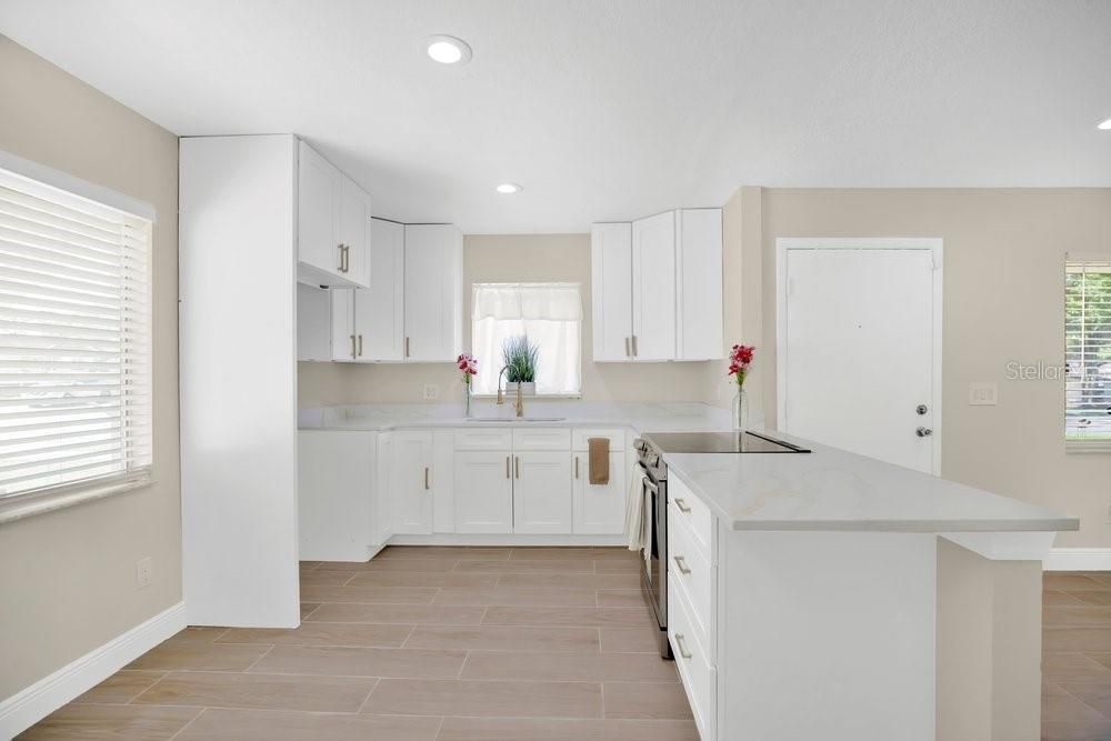 Activo con contrato: $280,000 (3 camas, 2 baños, 1020 Pies cuadrados)