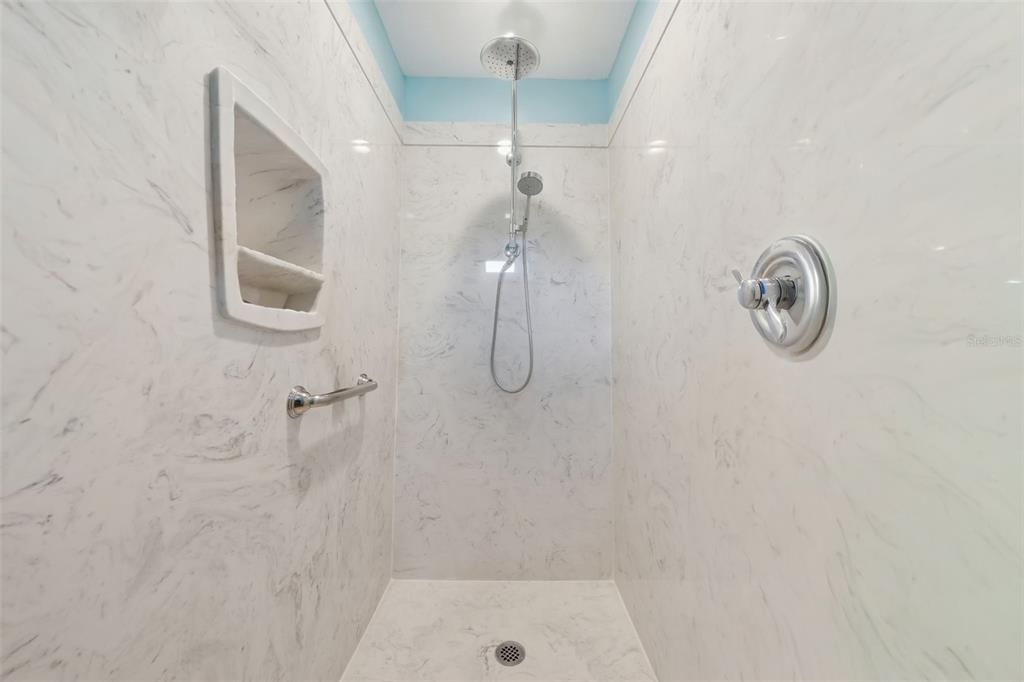 На продажу: $350,000 (3 спален, 2 ванн, 1670 Квадратных фут)