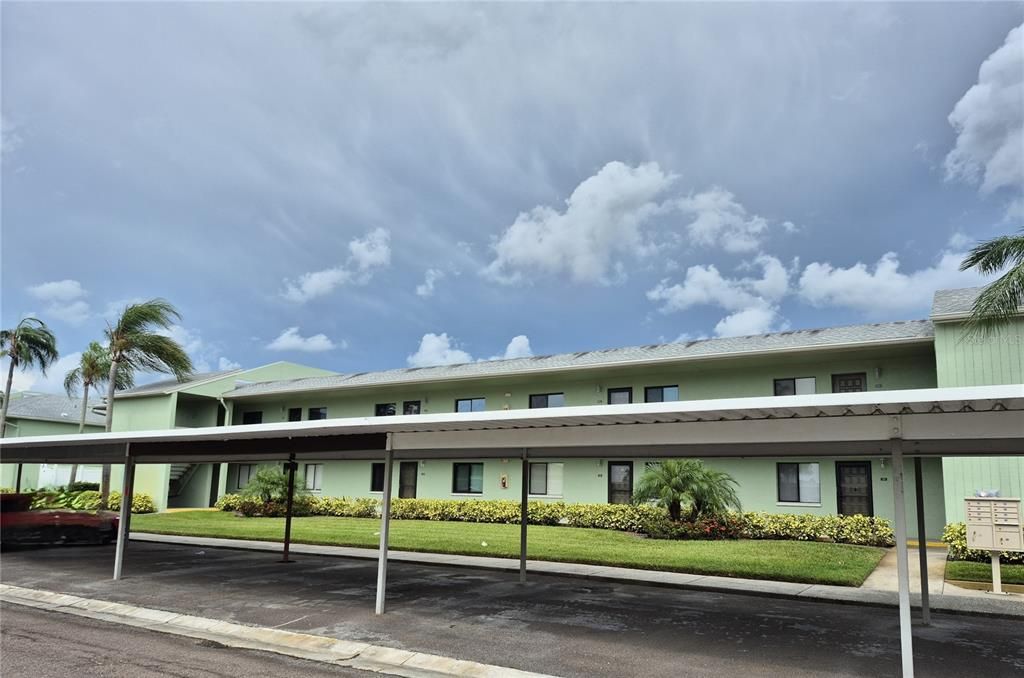 For Sale: $216,000 (2 beds, 2 baths, 1094 Square Feet)