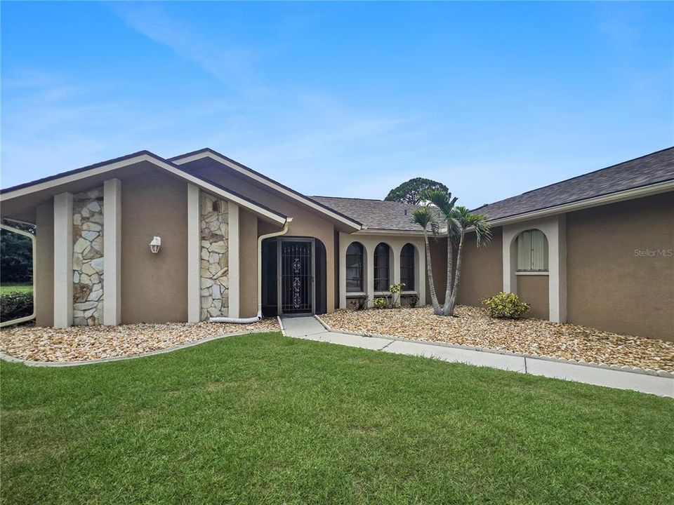 For Sale: $375,000 (3 beds, 2 baths, 2111 Square Feet)