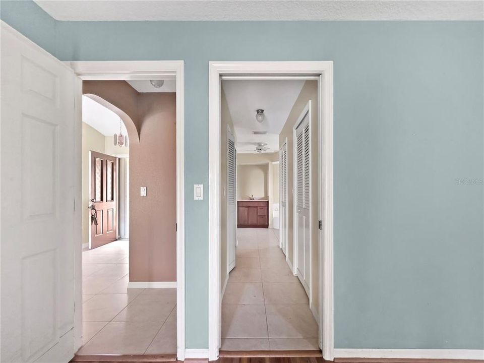 For Sale: $375,000 (3 beds, 2 baths, 2111 Square Feet)