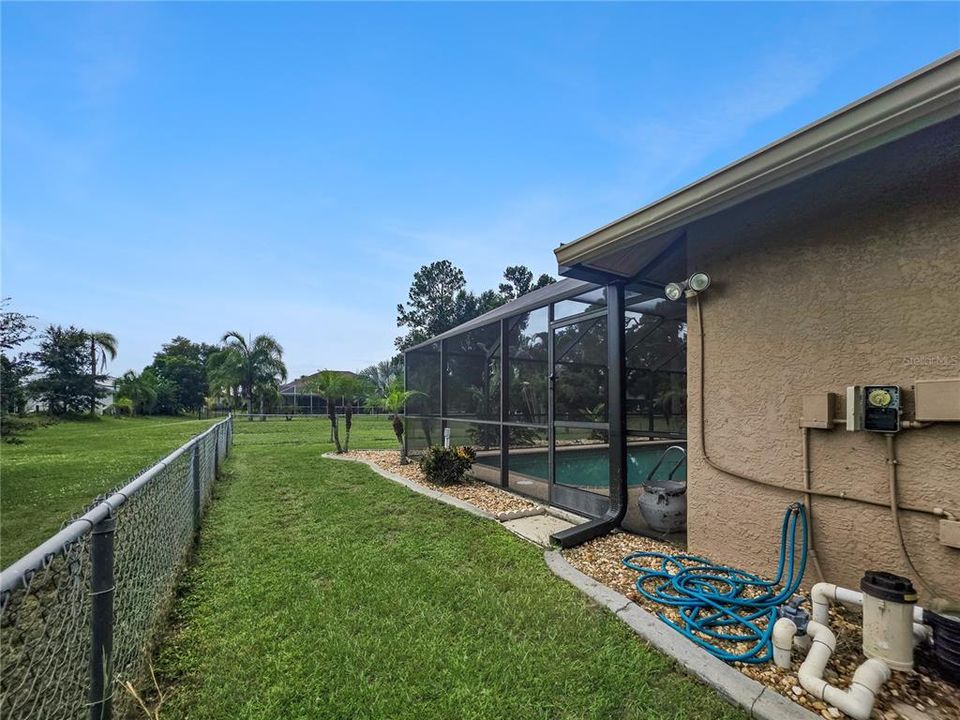 For Sale: $375,000 (3 beds, 2 baths, 2111 Square Feet)