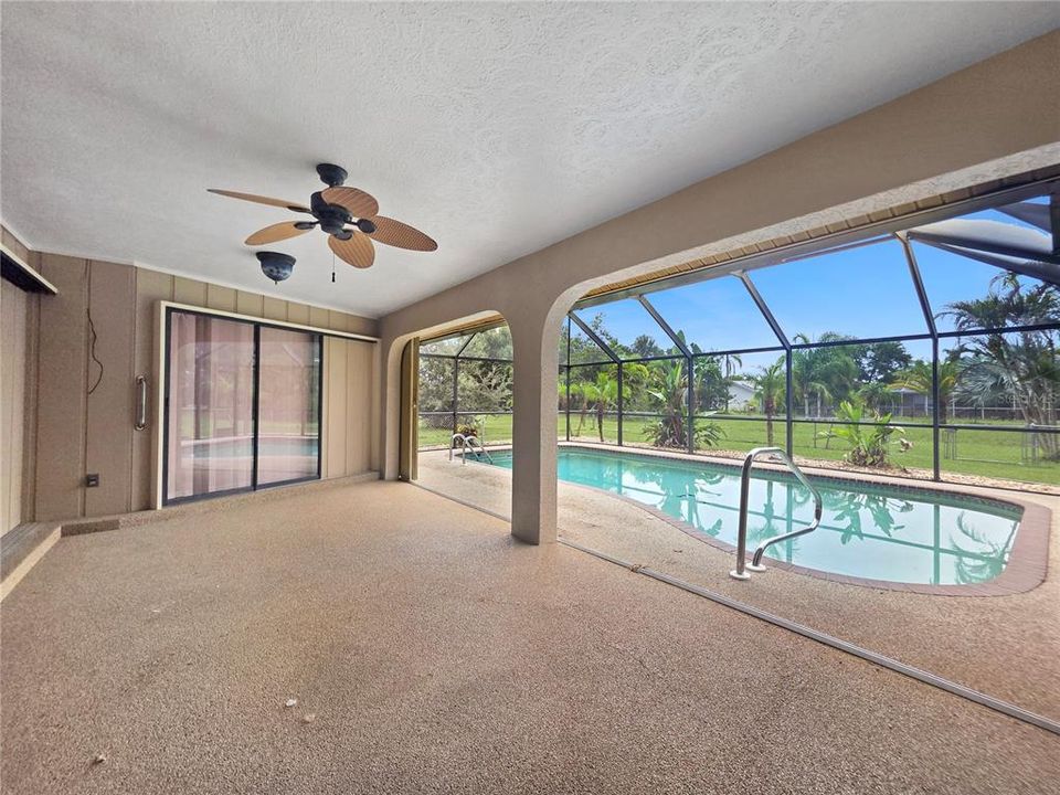 For Sale: $375,000 (3 beds, 2 baths, 2111 Square Feet)