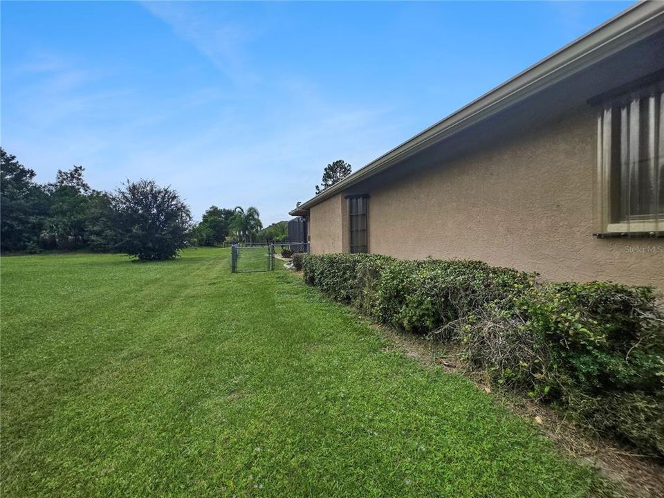 For Sale: $375,000 (3 beds, 2 baths, 2111 Square Feet)