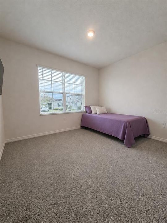 En Venta: $334,000 (4 camas, 3 baños, 2371 Pies cuadrados)