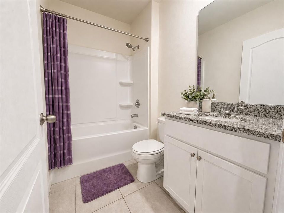 En Venta: $334,000 (4 camas, 3 baños, 2371 Pies cuadrados)