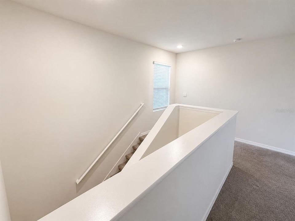 En Venta: $334,000 (4 camas, 3 baños, 2371 Pies cuadrados)