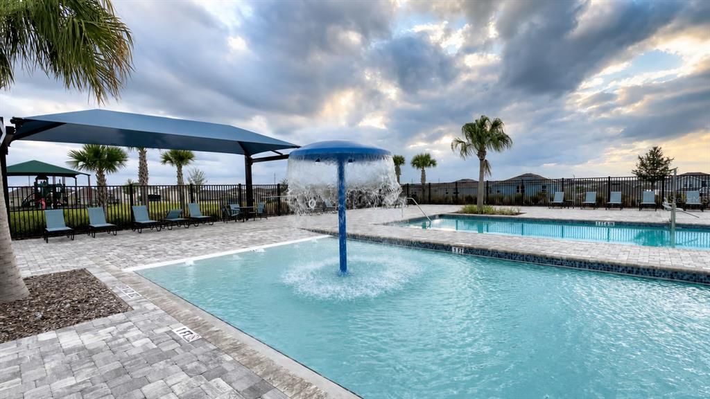 En Venta: $334,000 (4 camas, 3 baños, 2371 Pies cuadrados)