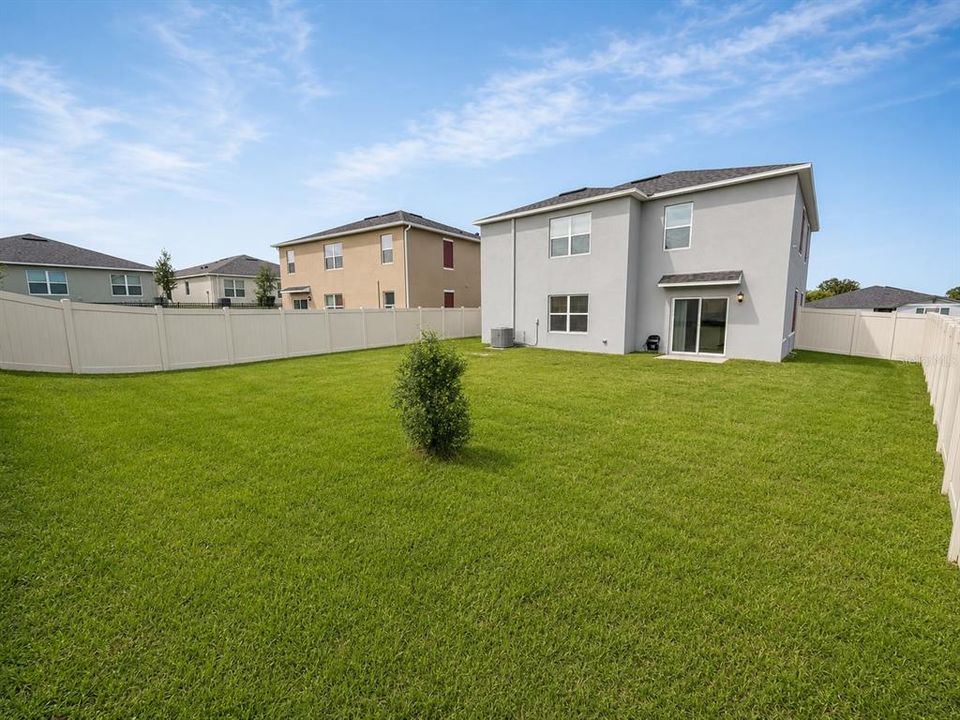 En Venta: $334,000 (4 camas, 3 baños, 2371 Pies cuadrados)