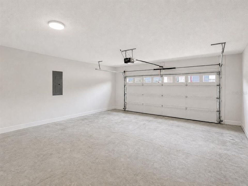 En Venta: $334,000 (4 camas, 3 baños, 2371 Pies cuadrados)