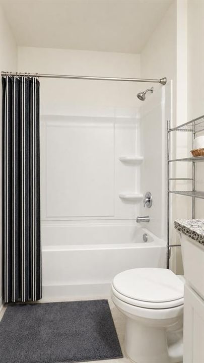 En Venta: $334,000 (4 camas, 3 baños, 2371 Pies cuadrados)