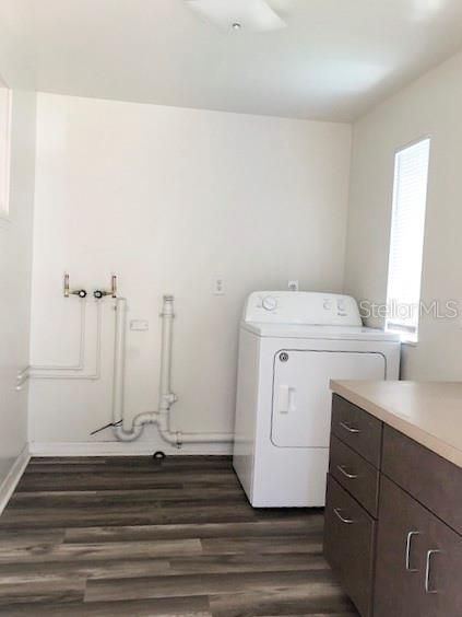 For Rent: $1,535 (2 beds, 1 baths, 850 Square Feet)