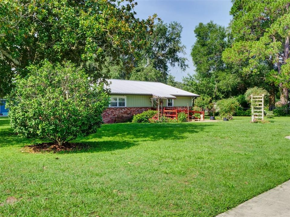 En Venta: $413,000 (3 camas, 2 baños, 1954 Pies cuadrados)