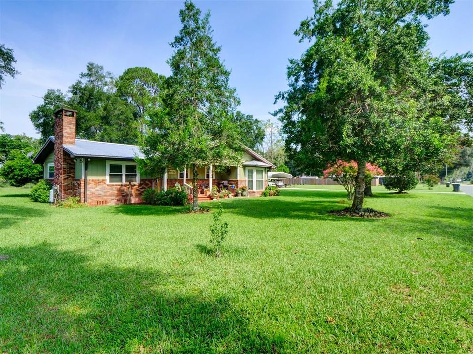 En Venta: $413,000 (3 camas, 2 baños, 1954 Pies cuadrados)
