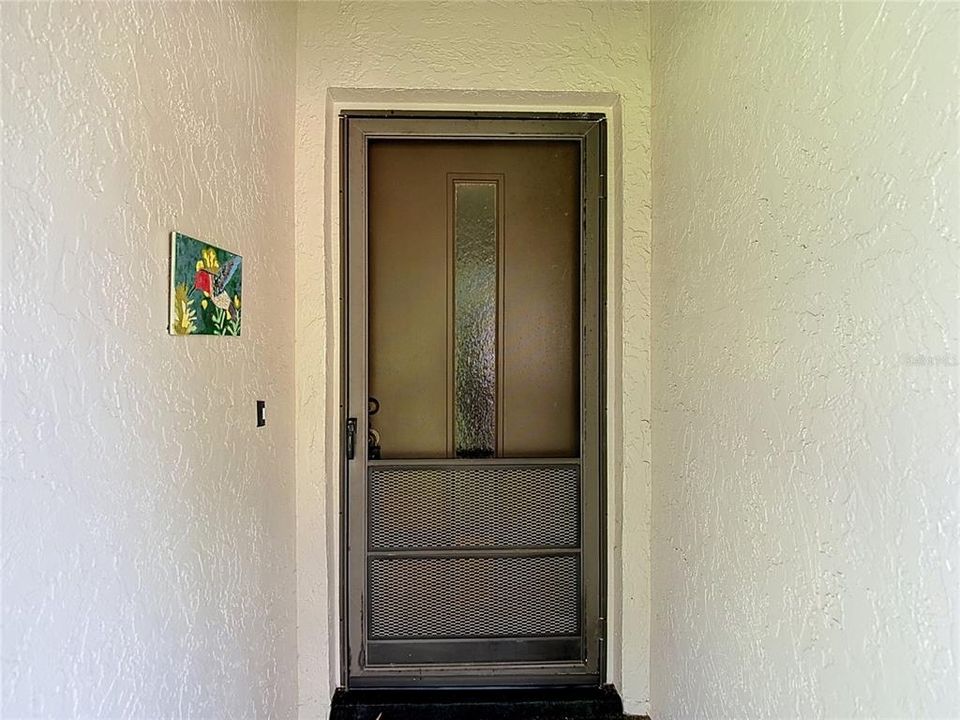 На продажу: $119,900 (2 спален, 2 ванн, 1144 Квадратных фут)