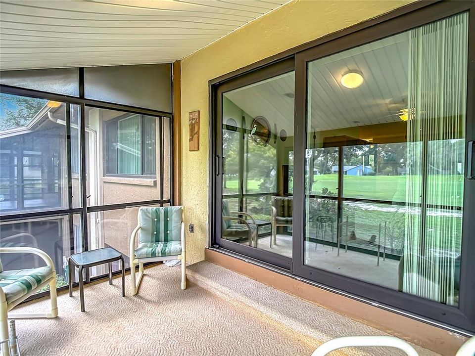 На продажу: $119,900 (2 спален, 2 ванн, 1144 Квадратных фут)