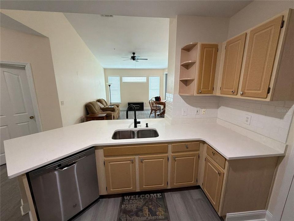 For Rent: $2,088 (2 beds, 2 baths, 1110 Square Feet)