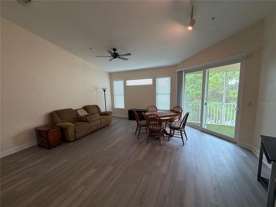 For Rent: $2,088 (2 beds, 2 baths, 1110 Square Feet)