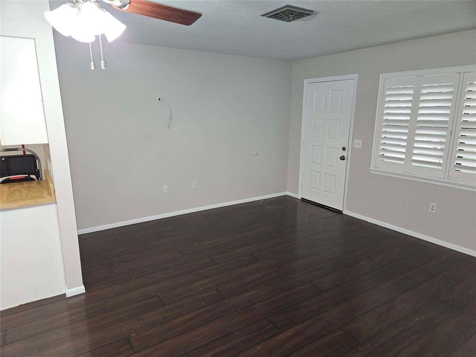 For Sale: $239,900 (2 beds, 2 baths, 1262 Square Feet)