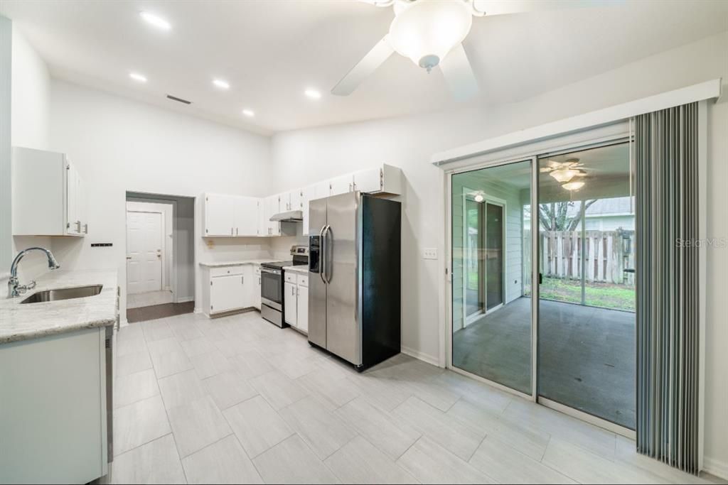 В аренду: $2,450 (3 спален, 2 ванн, 1558 Квадратных фут)
