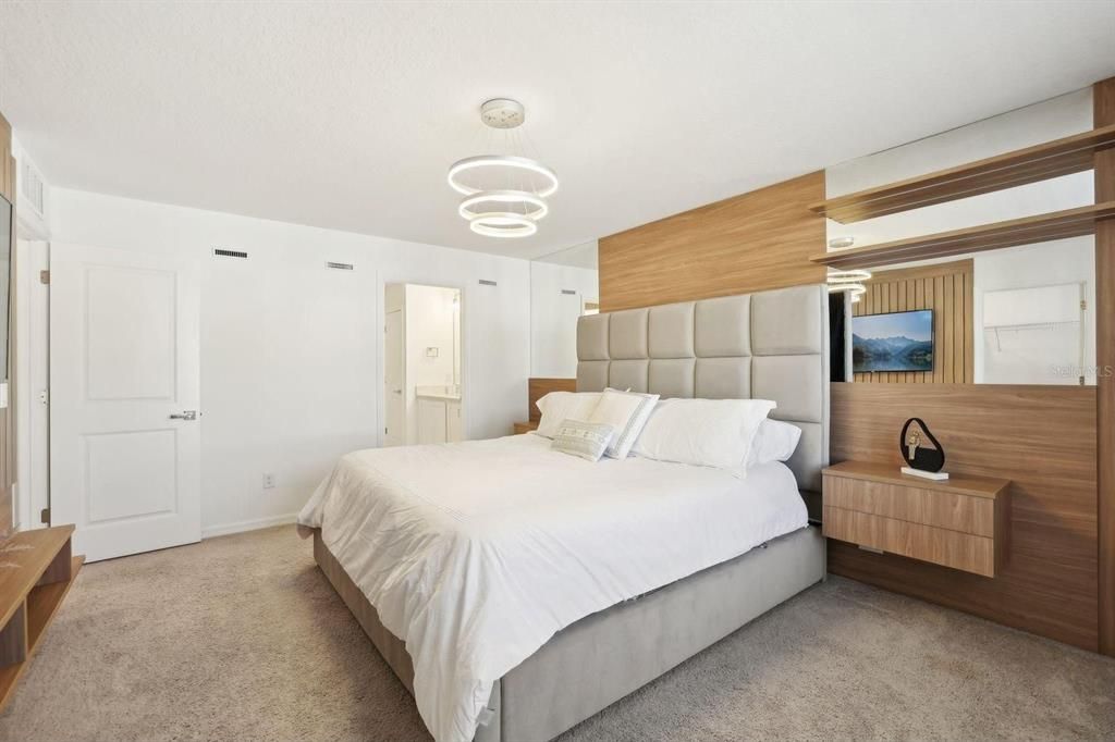 For Sale: $470,000 (3 beds, 2 baths, 1653 Square Feet)