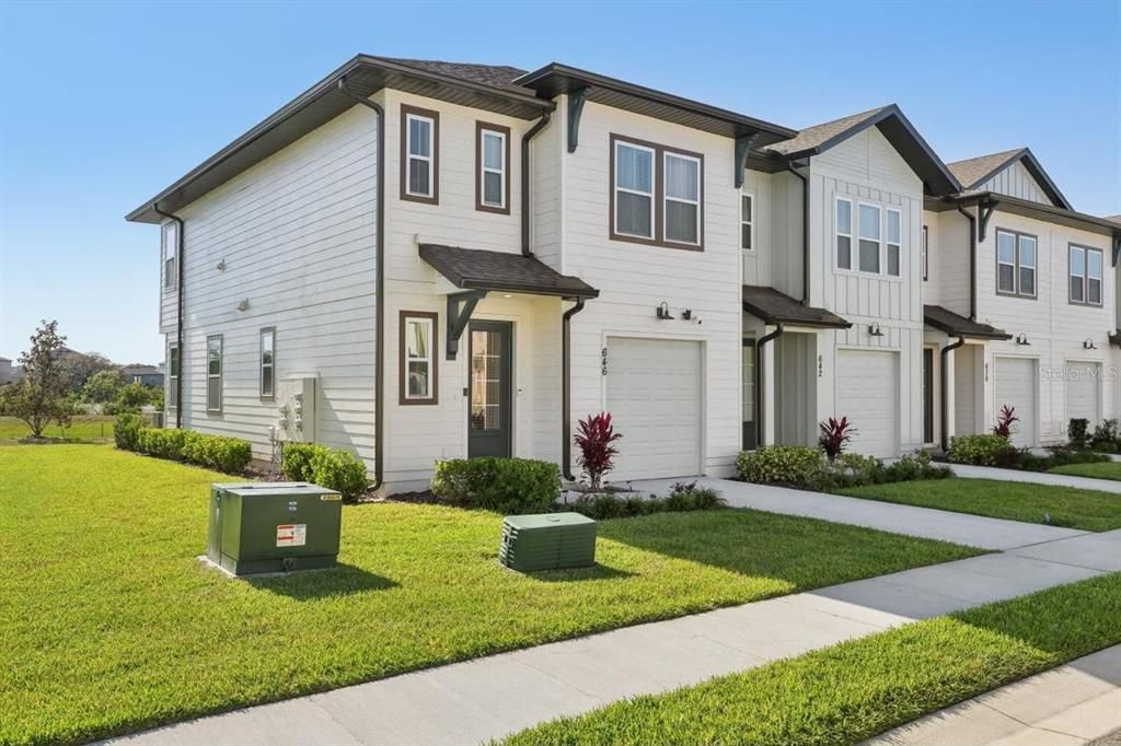 For Sale: $470,000 (3 beds, 2 baths, 1653 Square Feet)