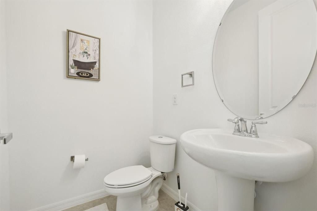 For Sale: $470,000 (3 beds, 2 baths, 1653 Square Feet)