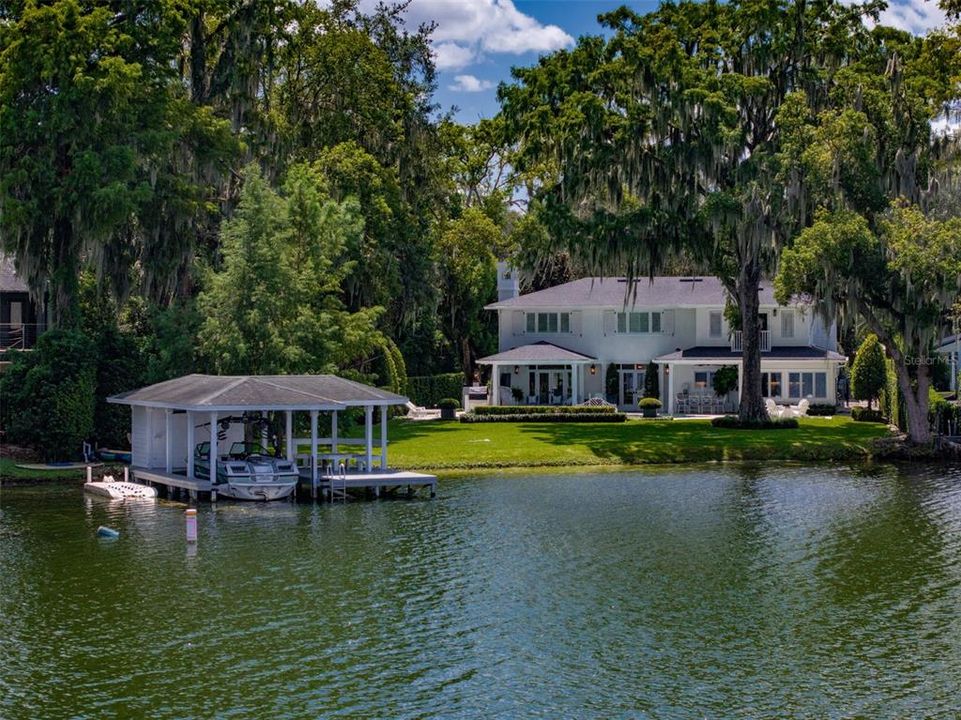 Active With Contract: $5,295,000 (5 beds, 4 baths, 4432 Square Feet)