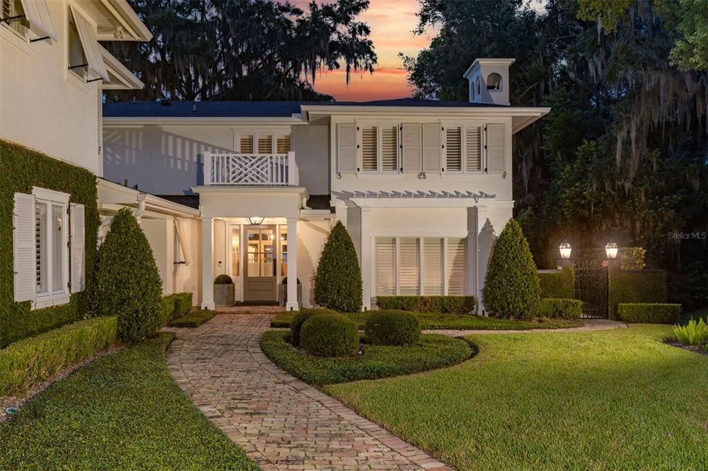 Active With Contract: $5,295,000 (5 beds, 4 baths, 4432 Square Feet)