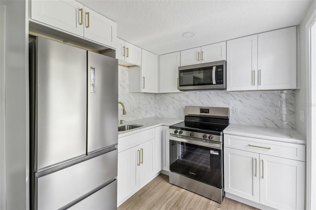 For Sale: $550,000 (4 beds, 3 baths, 1483 Square Feet)