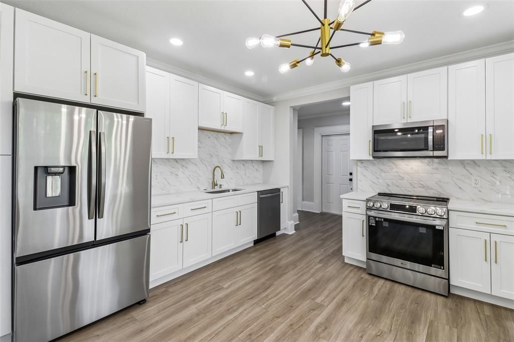 For Sale: $550,000 (4 beds, 3 baths, 1483 Square Feet)