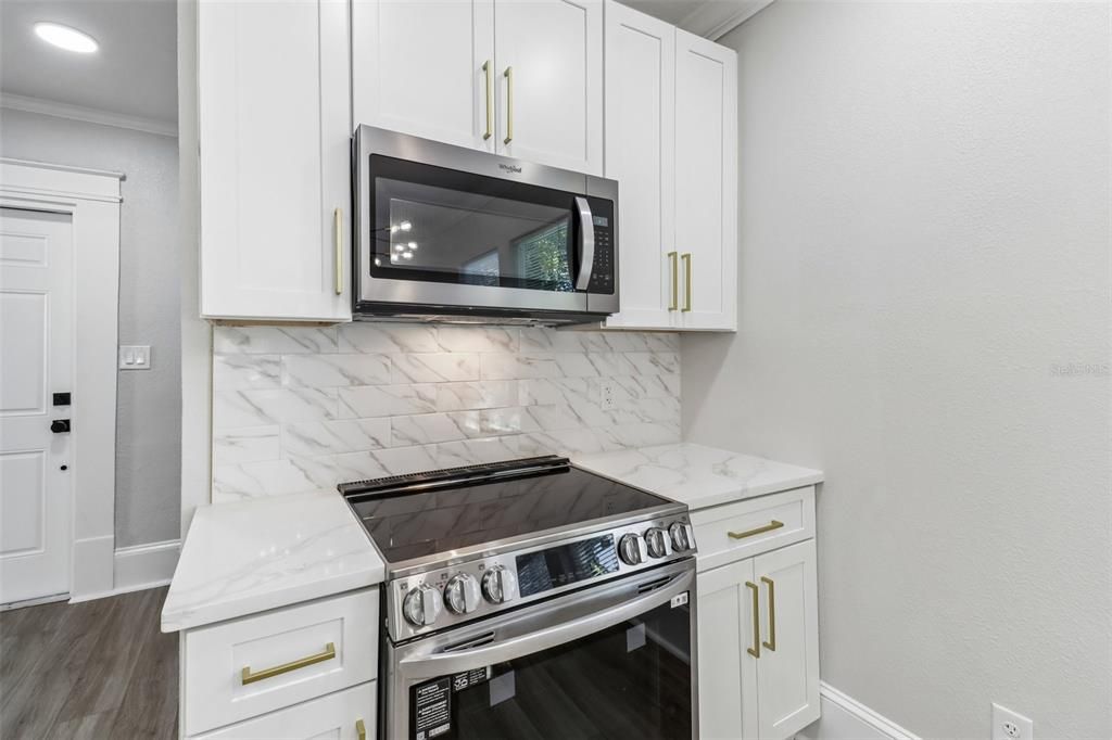 For Sale: $550,000 (4 beds, 3 baths, 1483 Square Feet)