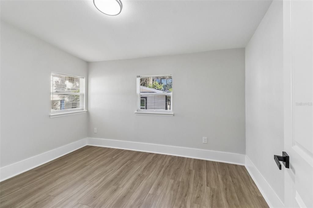 For Sale: $550,000 (4 beds, 3 baths, 1483 Square Feet)