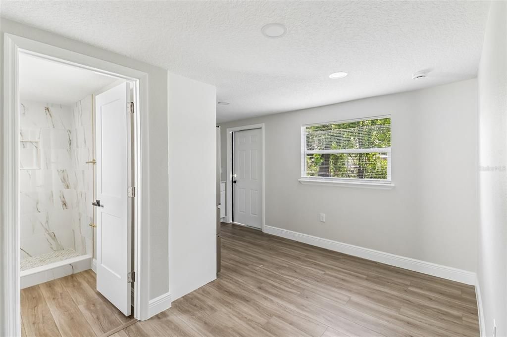 For Sale: $550,000 (4 beds, 3 baths, 1483 Square Feet)
