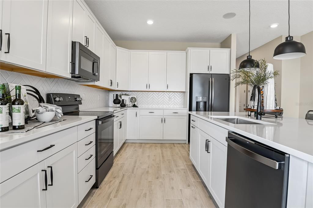 En Venta: $360,265 (4 camas, 2 baños, 1920 Pies cuadrados)