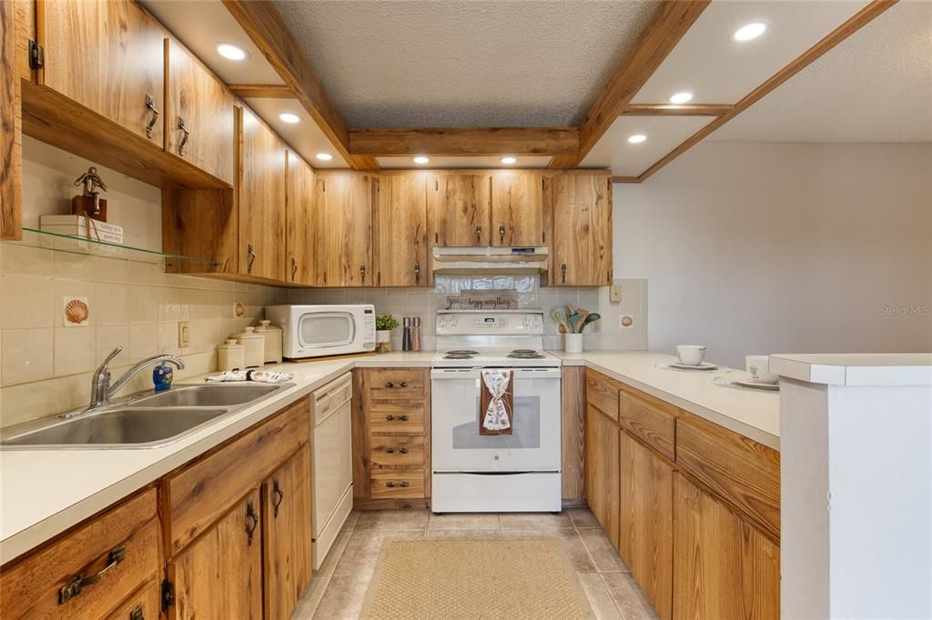 En Venta: $315,000 (2 camas, 2 baños, 1328 Pies cuadrados)