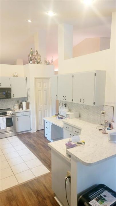 En Venta: $585,000 (3 camas, 2 baños, 2433 Pies cuadrados)
