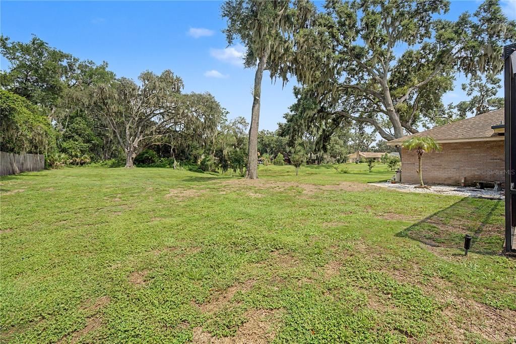 En Venta: $625,000 (4 camas, 2 baños, 2551 Pies cuadrados)